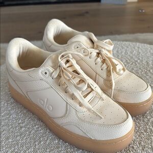 Alo Cream Sneakers